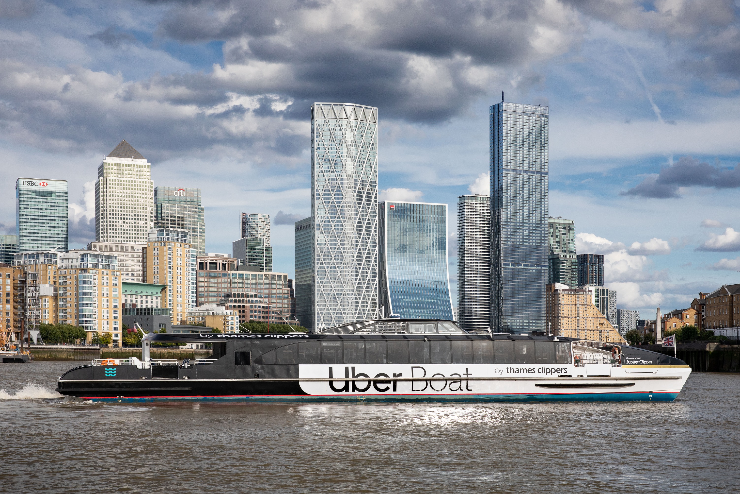 Uber_Boat_by_Thames_Clippers_Canary_Wharf.
