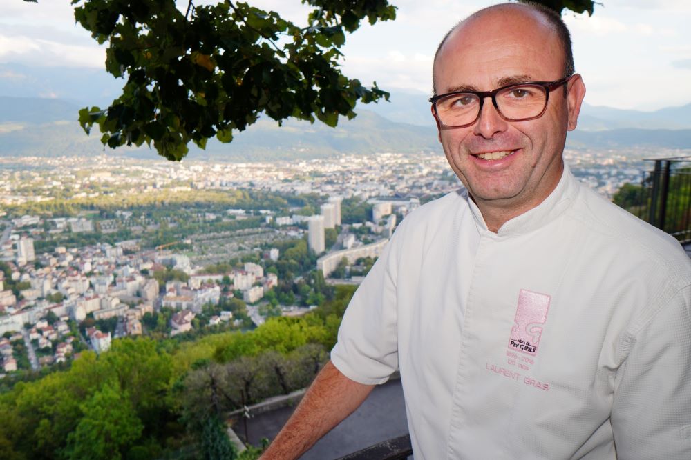 Laurent_Gras_on_his_terrace_overlooking_Grenoble