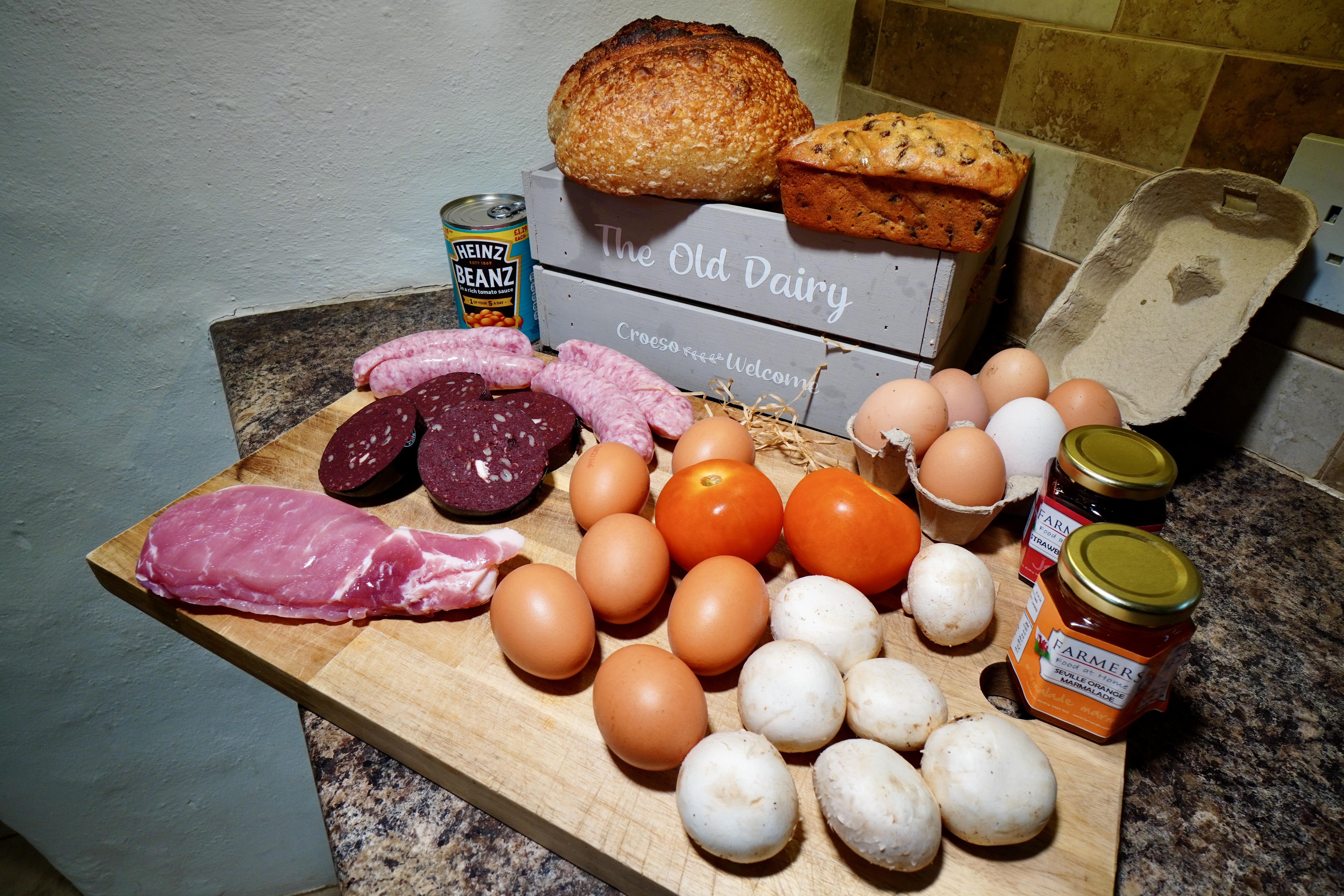 The_Welsh_breakfast_hamper_plus_cake_and_other_items_from_the_Old_Dairy_cottage_welcome_pack_.JPG